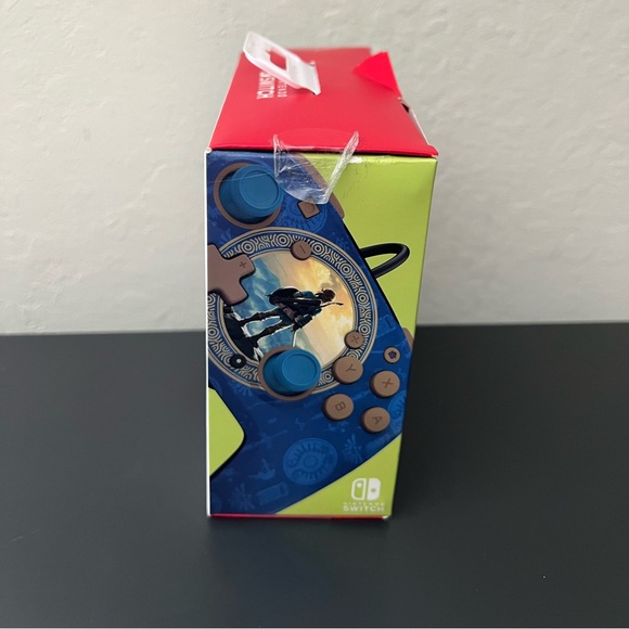 The Legend of Zelda Nintendo Switch Rematch Wired Controller - Picture 4 of 5